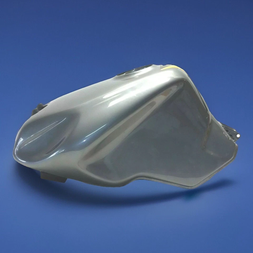 Tanque de gasolina genuino Ducati plata oscura ST2 ST3 ST3 ST4 ST4S necesita pintura Foto 1 de 4