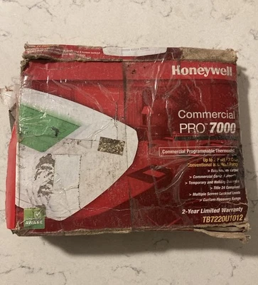 Honeywell Pro 7000 TB7220U1012 Programmable Commercial Thermostat - Image 1 of 4