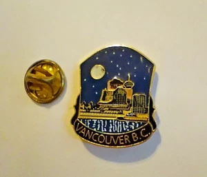 Pin vintage Vancouver BC - Imagen 1 de 4