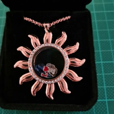 Collar Girasol Medallón Rosa Vidrio Piedra Natal Personalizado | Regalo Día de San Valentín  Foto 1 de 4