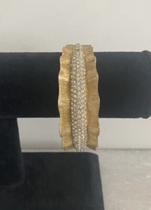 Beautiful Vintage Jomaz Wavy Hinged Rhinestones Bangle Bracelet 6.75” - Picture 1 of 7
