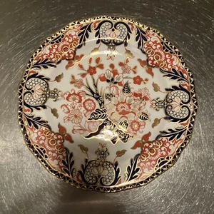 Royal Crown Derby KINGS IMARI #383 8 3/4” GADROONED CABINET PLATE c. 1926 - Picture 1 of 10