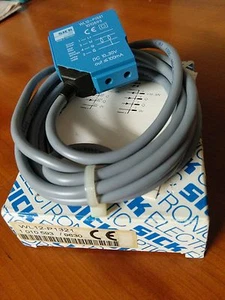 SICK WL12-P1321 PHOTOELECTRIC REFLEX SWTICH/ SENSOR, NEW, WARRANTY - Picture 1 of 3