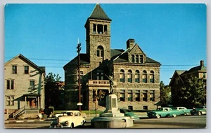 Postcard Rhode Island Woonsocket Courthouse and Civil War Monument 7C - Picture 1 of 2