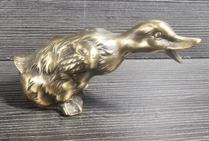 Vintage ottone ciarlatano anatra oca cigno uccellino figura fermacarte patina decorazione scrivania - Foto 1 di 5