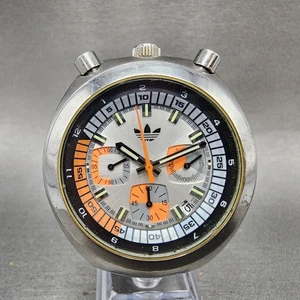 Adidas Bullhead Orologio Cronografo Uomo 42mm Quadrante Argento Acciaio Data Tondo Nuovo Batt - Foto 1 di 11