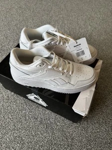 Ladies Reebok ATR Trainers - Brand New In Box - ***ODD SIZES R 4 & L 4.5*** - Imagen 1 de 6