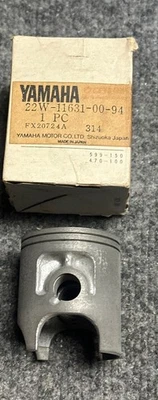 Nuevo de Lote Antiguo Original Yamaha YZ80 1983 Pistón Diámetro Estándar 22W-11631-00-94 Foto 1 de 4