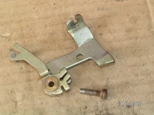 KAWASAKI KZ750 KZ 750 ( E1-E2 )  ( H1-H4 LTD ) CARBURETOR THROTTLE CABLE BRACKET - Picture 1 of 1