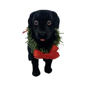 Black Labrador Head Nodder Christmas Figurine Ornament With Wreath Head Bounces - Picture 1 of 5