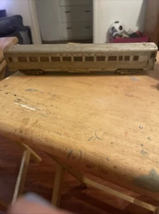 Vintage HO Scale Silver Santa Fe 3150 Passenger Car - Picture 1 of 10