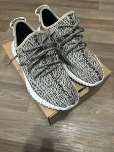 Size 8- adidas Yeezy Boost 350 Low Turtle Dove - Picture 1 of 7