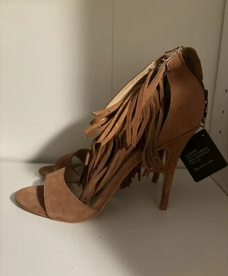 Nuevo con etiquetas Zapatos Express Runway Collection Gamuza Cuero Flecos Talla 9 Tacones con Cremallera Foto 1 de 3