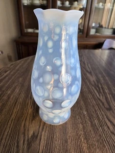 Vintage weiß opalisierend Münzfleck Hurrikan Glas Schornstein LESEN - Bild 1 von 10