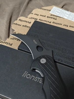 Lionsteel L.E. One A BB  Karambit black coated In Magnacut  - Image 1 of 4