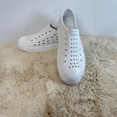 Crane White Slip On Sneakers Shoes Casual Comfort Water Shoe Women's Size 7/8 - Image 1 of 4