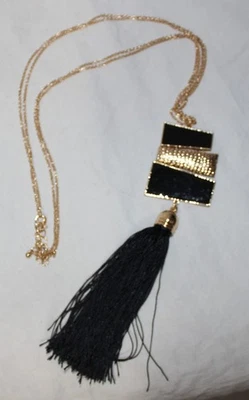 Collar Borla Seda Negra Tono Dorado De Colección con Ónix Negro, 26" Doble Cadena Oro Foto 1 de 4