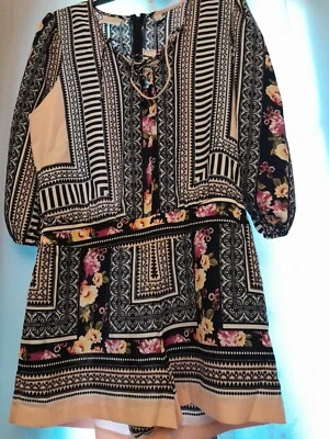 Bisou Bisou Mujer Talla L Mameluco Estampado Multicolor Cuello en V Manga 3/4 Cremallera Trasera Usado en Excelente Condición Foto 1 de 4