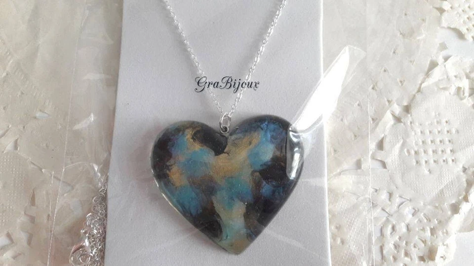 Collana resina ciondolo cuore con sfumature - Immagine 1 di 1