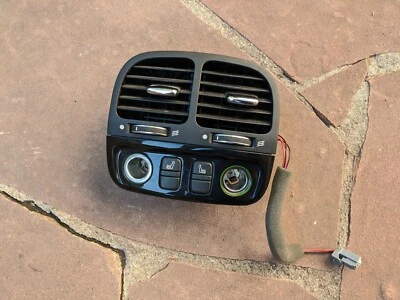 Ventilación consola central trasera Jaguar XJ8 2004 a VIN G29347 2W9319C570BG o C2C10143 Foto 1 de 4