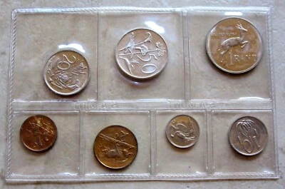 SOUTH AFRICA 1985 7 COINS OFFICIAL MINT SET, SEALED IN PLASTIC, BU - Image 1 of 4