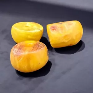 ANTIQUE NATURAL BALTIC ROYAL AMBER Stone pendant BUTTERSCOTCH EGG vtg 天然波羅的海琥 - Picture 1 of 21