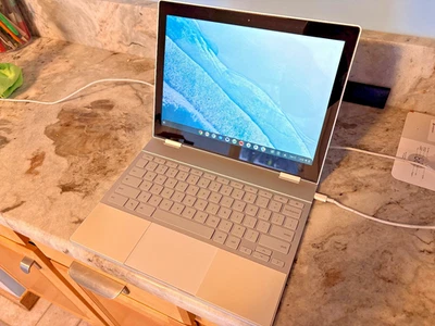 Google Pixelbook C0A Core i5 7TH 12.3" 8GB RAM 128GB SSD GA00122-US Foto 1 de 4