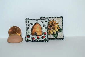 1:12 Scale Miniature Dollhouse Pillows Cushions Handmade Country Farm Theme CUTE - Picture 1 of 3
