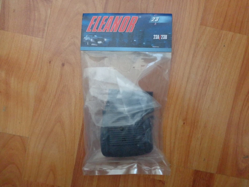 EAGLEMOSS BUILD THE ELEANOR MUSTANG CAR PART ISSUE 23 RIGHT SEAT BOTTOM &CUSHION - Image 1 of 1