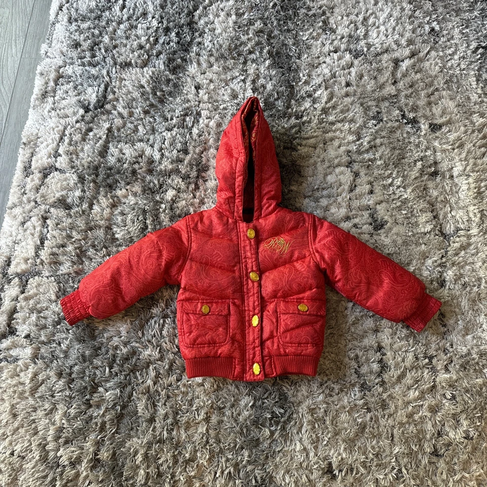 Chaqueta acolchada roja con capucha y cremallera completa Rocawear vintage para niñas jóvenes talla 5 Y2K AOP Foto 1 de 4