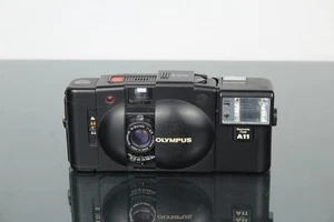 Olympus XA 2 + A11 Flash 35mm Point & Shoot Film Camera - Bild 1 von 6