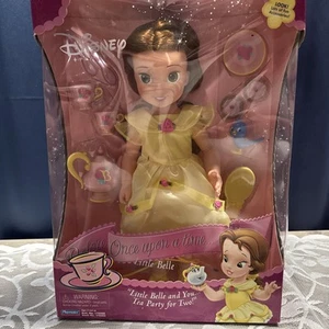 2005 Disney Princess BEFORE ONCE UPON A TIME LITTLE BELLE Tea Party Puppe Spielzeug NEU - Bild 1 von 4