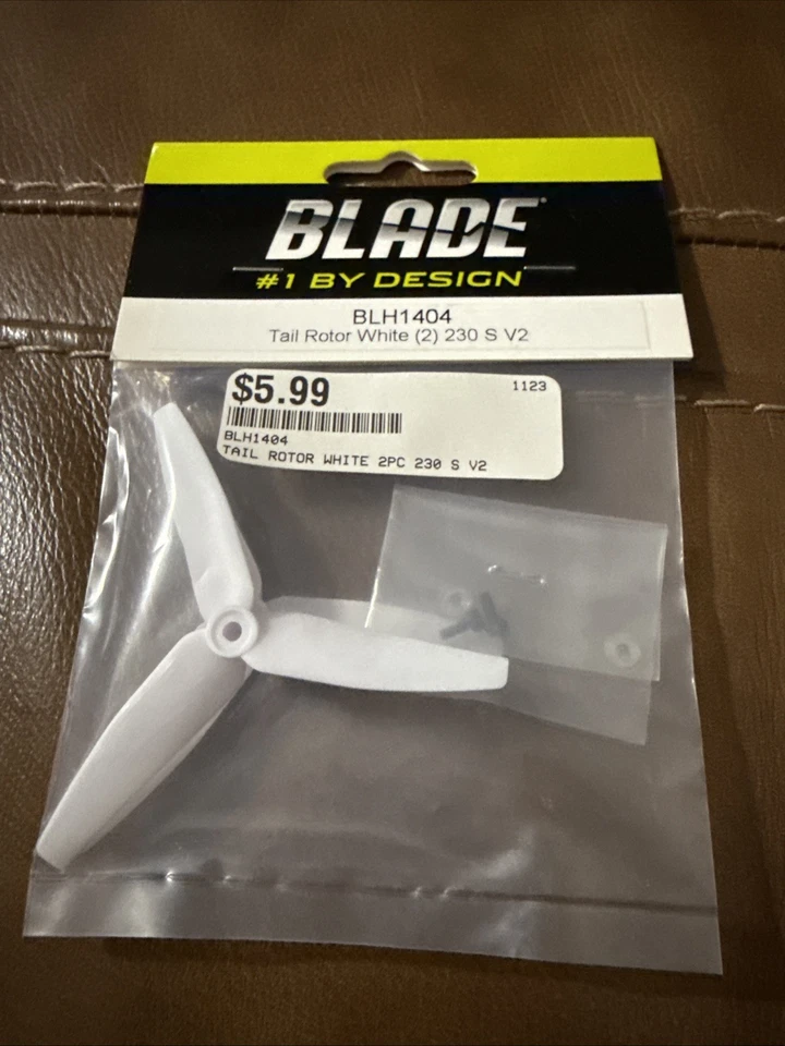 Blade Tail Rotor White 2 230 S V2 BLH1404 Replacement Helicopter Parts - Image 1 of 1