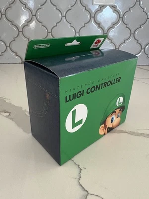 Nintendo GameCube Controller Club Nintendo Luigi DOL-003 - Mint New Never Used - Image 1 of 4