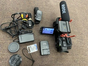 Canon Vixia HF G40 Full HD Pro Camcorder W/ Microphone, All Accessories Big Bund - Picture 1 of 13