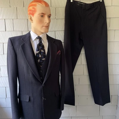 Traje elegante vintage años 80 Pierre Cardin azul negro lana a rayas para hombre 3 piezas talla 42 Foto 1 de 4