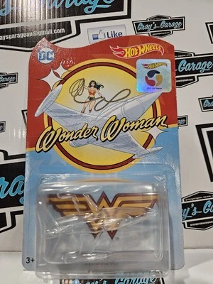 1/64 Hot Wheels Wonder Woman Invisible Jet 2017 Collector HW Premium Hotwheels - Image 1 of 4