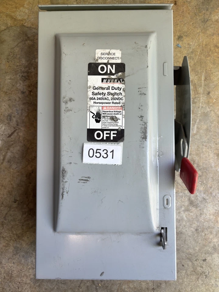 Interruptor de seguridad fusible de servicio general Murray GHN322NW 60 amperios 240 vac Foto 1 de 4