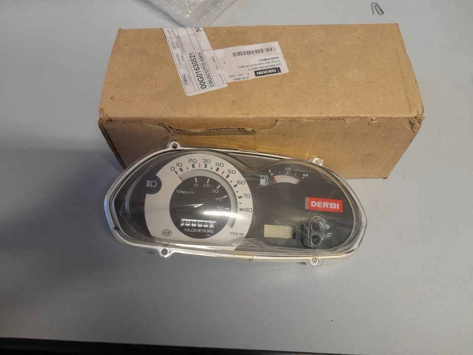 00G01630521 CRUSCOTTO DERBI ATLANTIS 50  - Immagine 1 di 1