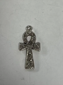 Dije colgante de plata egipcio con cruz y jeroglíficos ANKH - Imagen 1 de 3