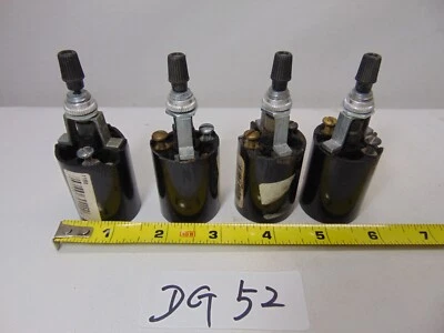 Lot of 4 COOPER BOTTOM TURNKNOB LAMPHOLDER #1198 New open Box - Image 1 of 4