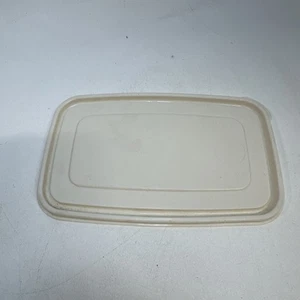 Rubbermaid Servin Saver #11 Rectangle Almond Replacement Lid 0113 Lid Only - Picture 1 of 2
