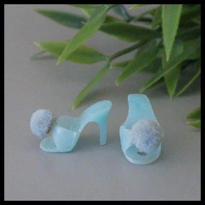 🌸Tacones Barbie #1 con AGUJEROS AZUL CLARO OT con pompón azul de colección años 60 Japón *GooD🌸 Foto 1 de 4