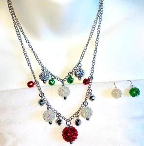 Juego de Pendientes Collar Navidad Vintage Multi Hilo Tono Plata Jingle Bell - Imagen 1 de 16