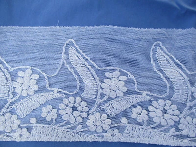 Large dentelle tulle brodé à incruster ancien (1930) 1,2 m x 11 cm - Photo 1/2