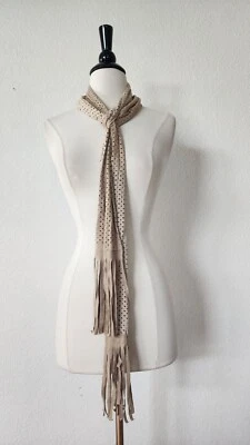 Anthropologie Bufanda Ligera Ajustada Gamuza Corte Láser Flecos Transparente Boho Foto 1 de 4