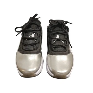 NEU Air Jordan 11 CFMT niedrige Damen-Sneaker Größe 7,5 schwarz silber metallic - Bild 1 von 11