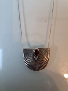 Kette mit Anhänger , schöne Halskette ,  925 Silber mit Granat-Stein - Bild 1 von 5