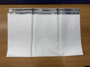 NEW BOX OF 100 WHITE EXPANSION POLY MAILERS ENVELOPES SHIPPING BAGS 30X36X5 +2.5 - Picture 1 of 3