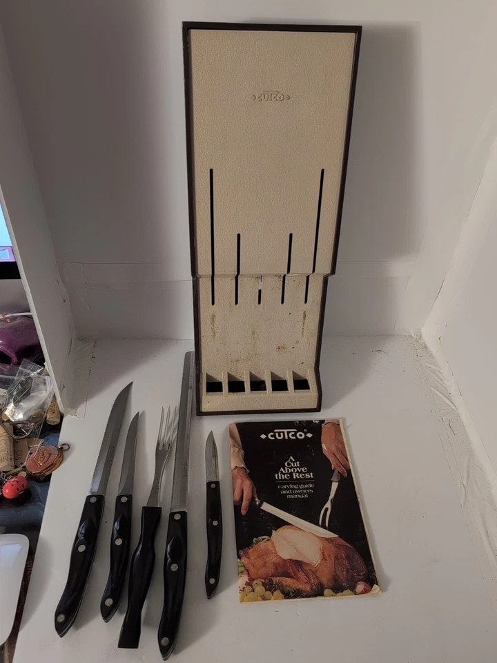 JUEGO DE CUCHILLOS CUTCO CON SOPORTE 1721, 1724, 1726, 1729, 1720 y 1742 Bonito Foto 1 de 4